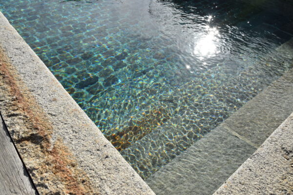 Margelles de piscine en granit anciens - Image 6