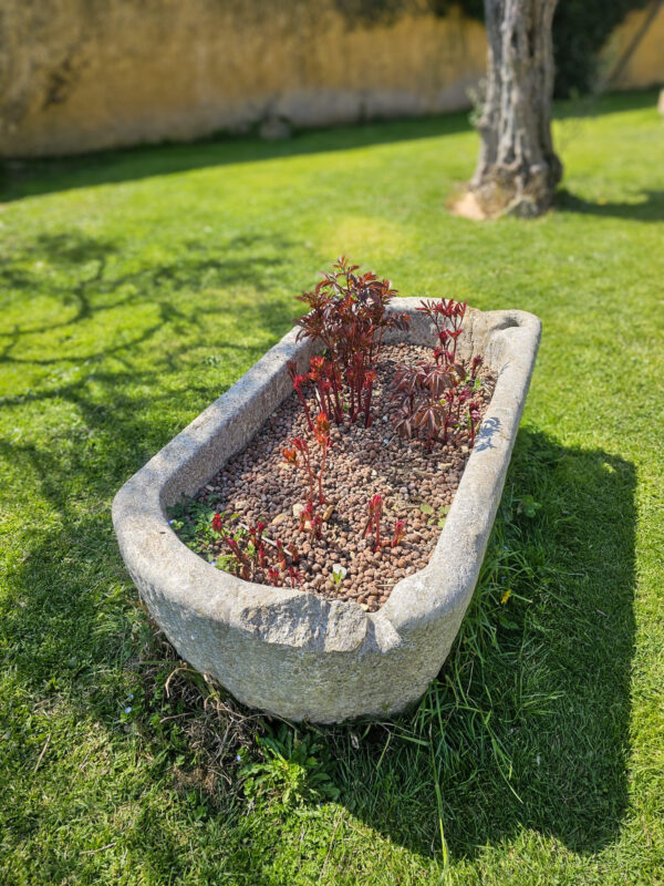 Eviers, vasques et auges en pierre – Image 11